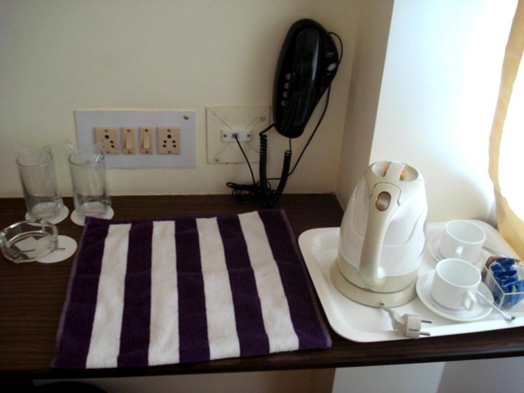 Down Town Guest House Kalkutta Zimmer foto